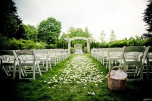 garden wedding ceremony in Italy